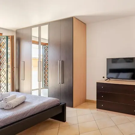 Holiday home Big Garden - Free Parking, Wi-fi E Netflix *