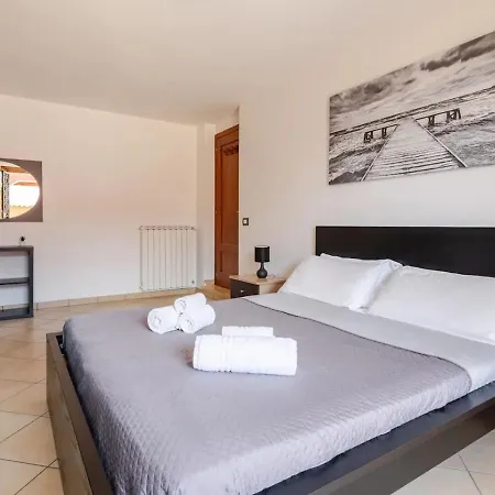 Holiday home Big Garden - Free Parking, Wi-fi E Netflix Fiumicino