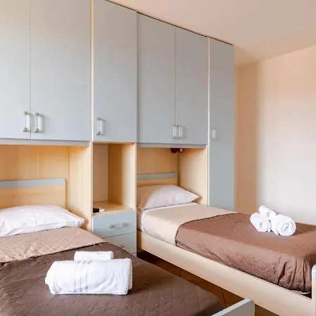 Holiday home Big Garden - Free Parking, Wi-fi E Netflix *