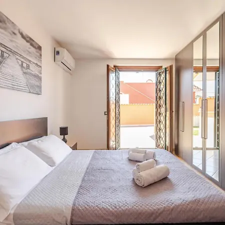 Big Garden - Free Parking, Wi-fi E Netflix * Fiumicino